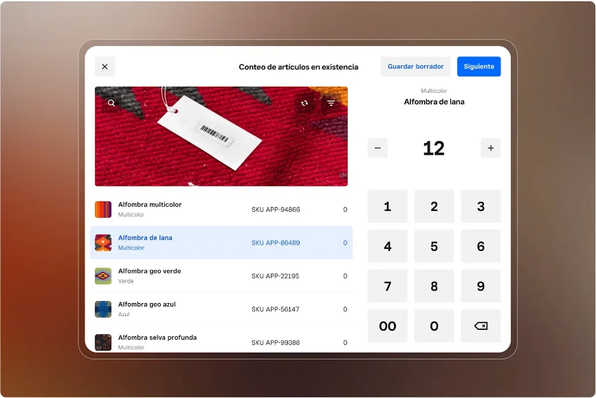 Conteo de artículos en existencia de Square en una tablet con la lista de productos y SKU y un teclado numérico