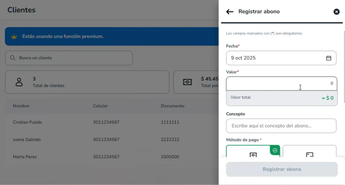 Lista de clientes de Treinta Web con el total por cobrar y el formulario Registrar abono con fecha, valor, concepto y método de pago
